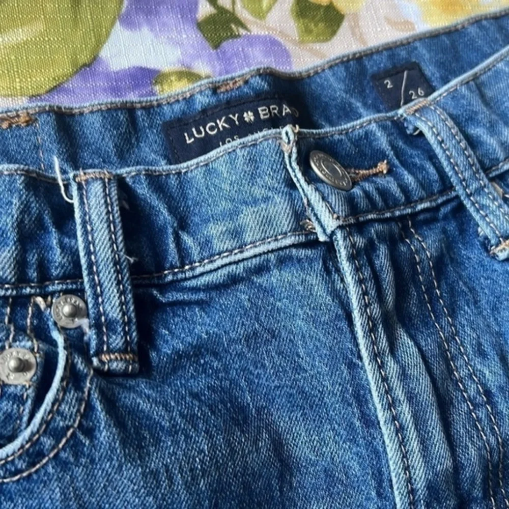 🍀 Lucky Brand denim cutoff shorts size2/26